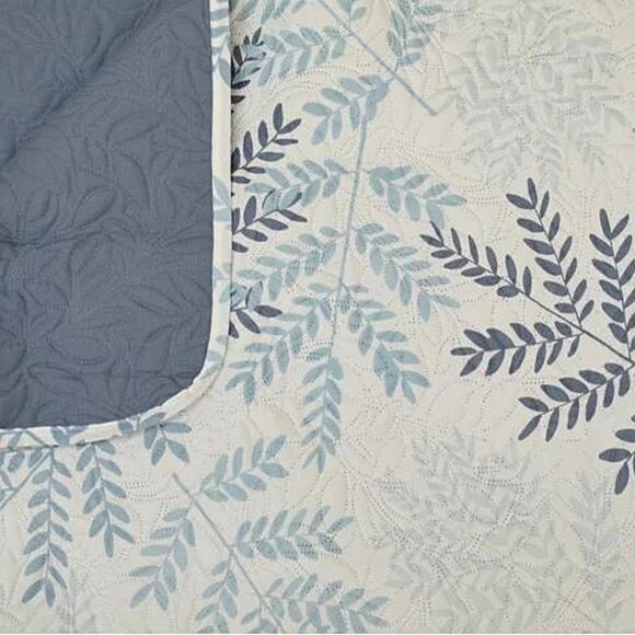 New Blue Leaves 3-Piece 100% Polyester Quilt Set • Reversible • QUEEN Size - Picture 3 of 4